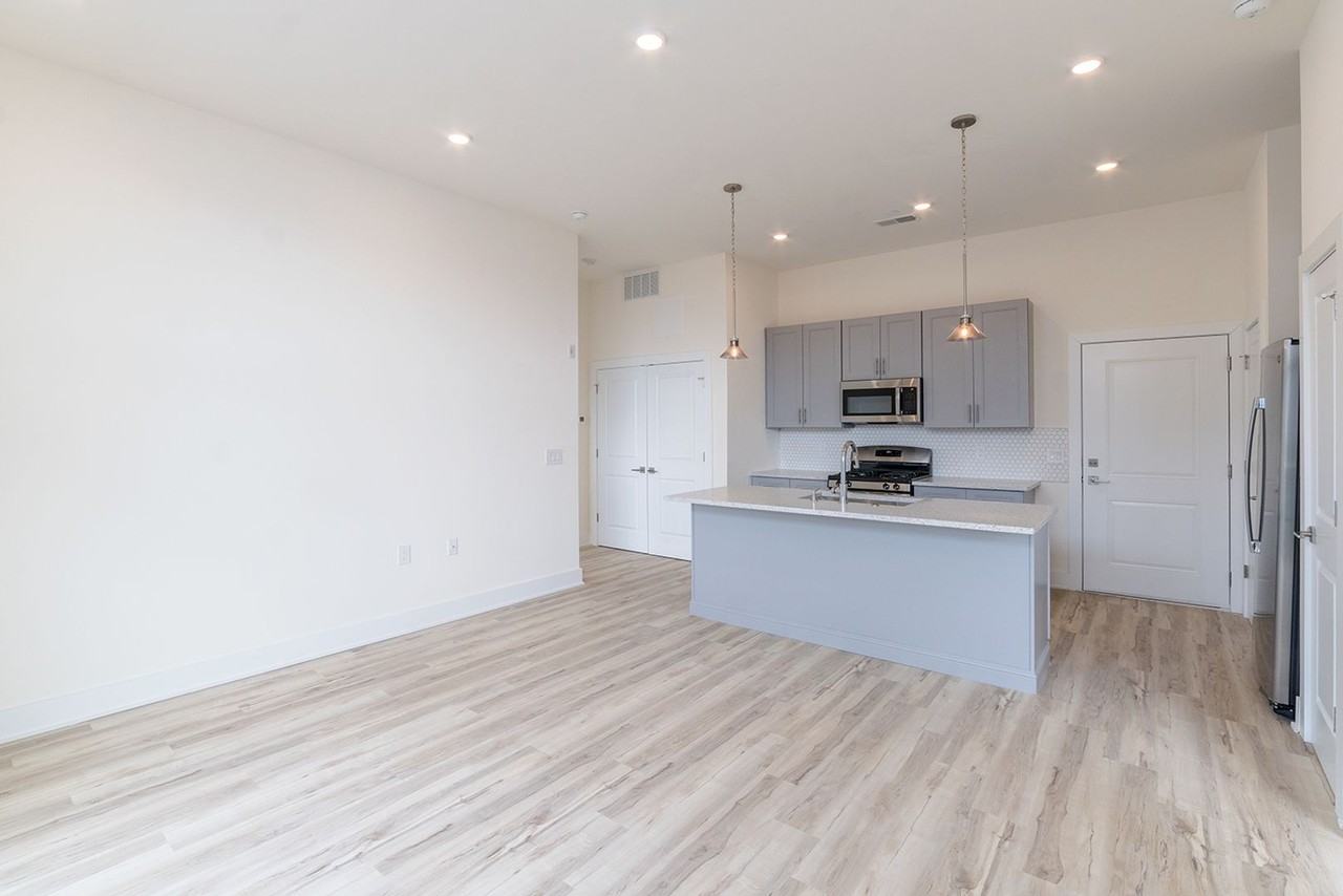 1115 Germantown Ave #4C - Photo 2 of 24
