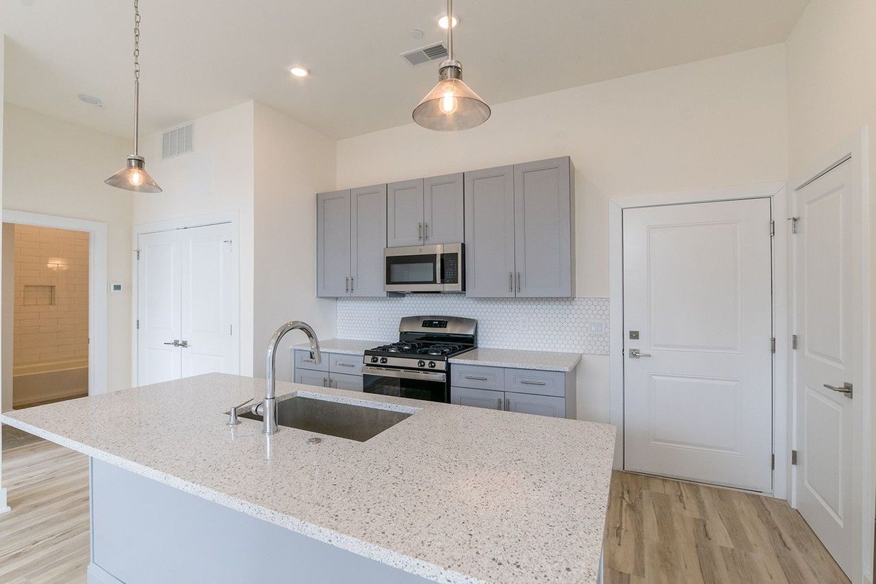 1115 Germantown Ave #4C - Photo 6 of 24