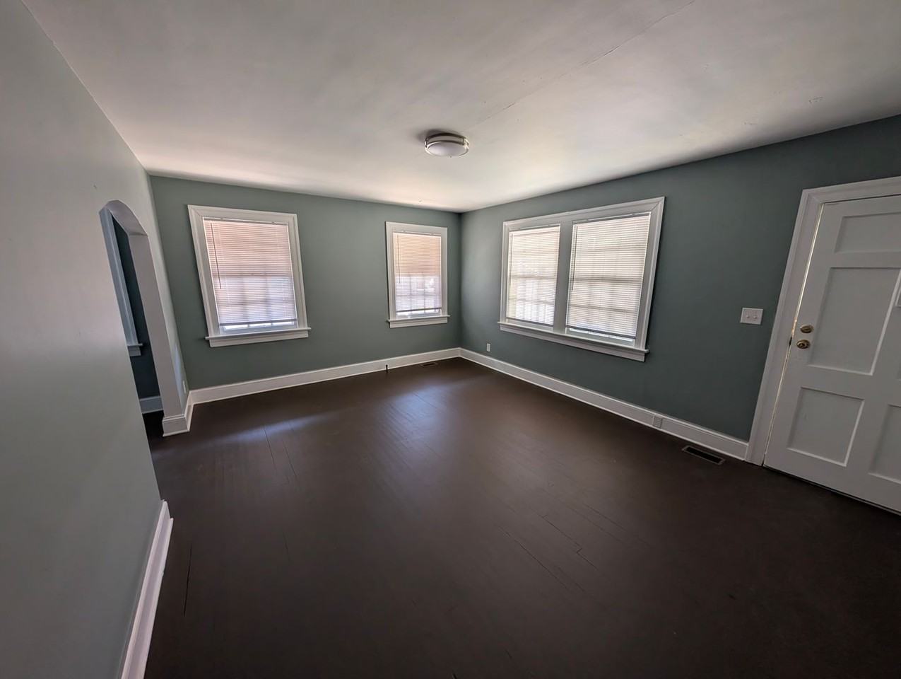 705 Randolph St S - Photo 4 of 20