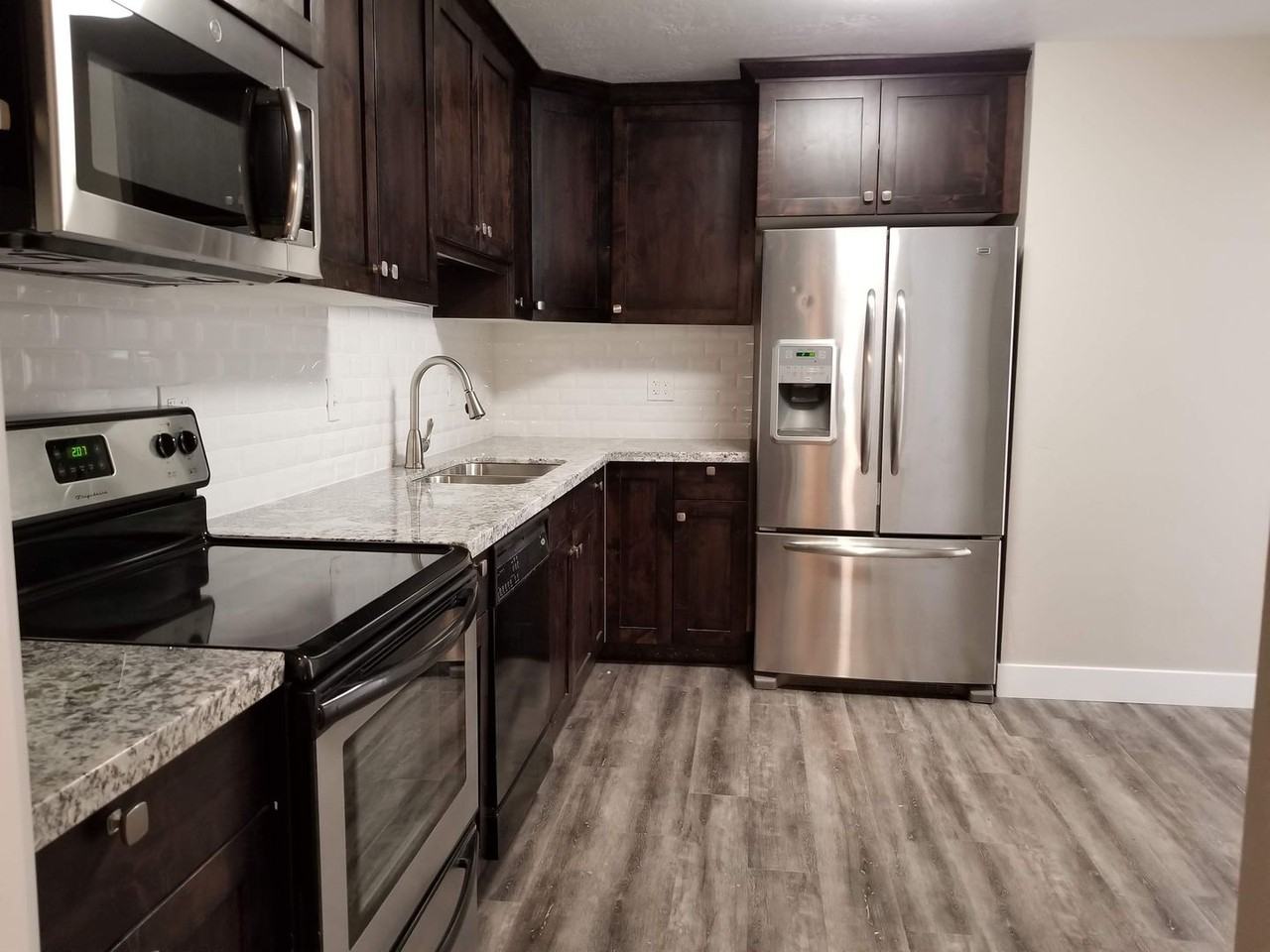 4480 W 5655 S - Photo 5 of 30