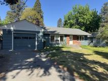 653 Ne 9th St - Photo 1 of 1