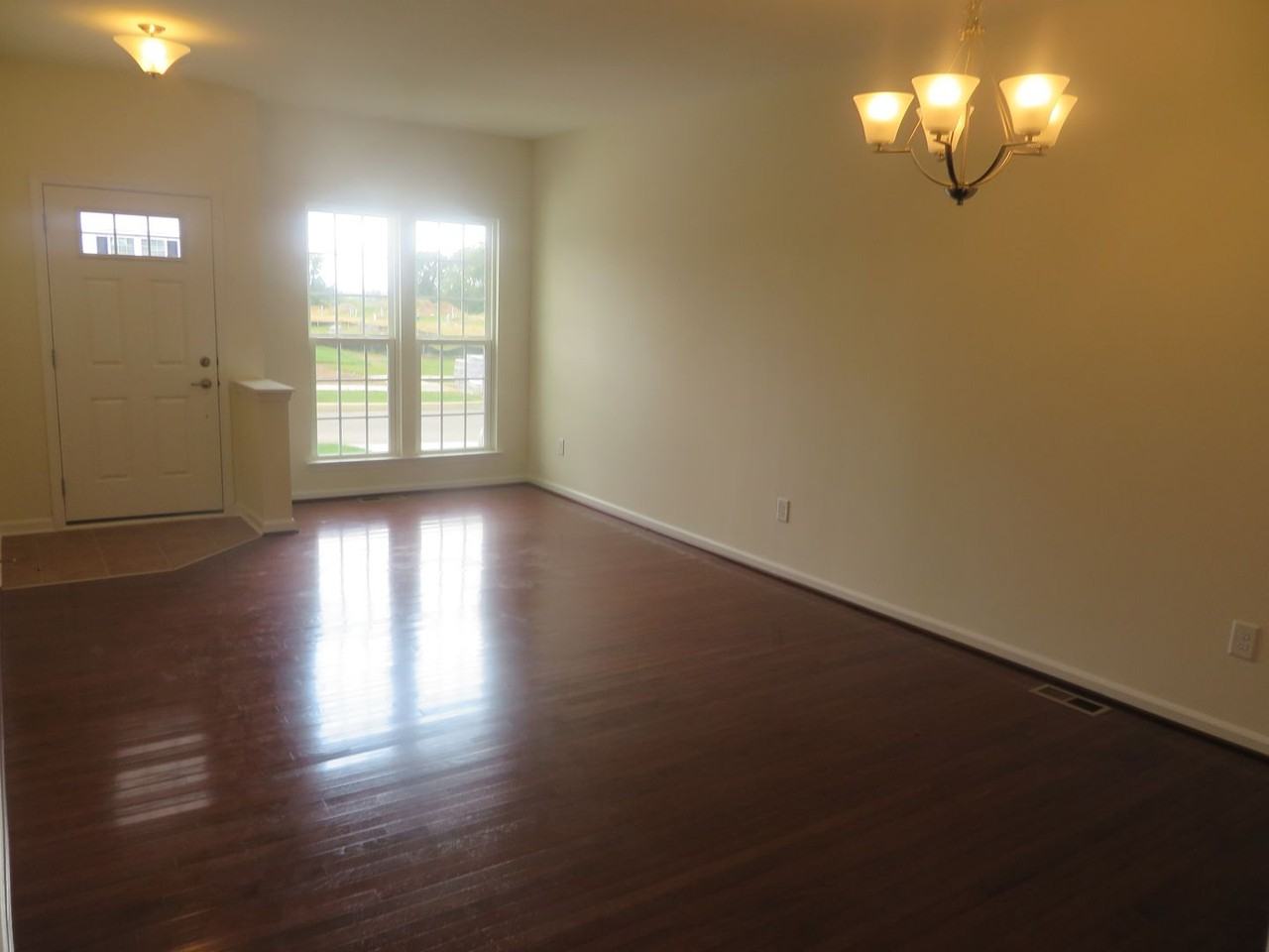 1232 Madison Ln - Photo 4 of 25
