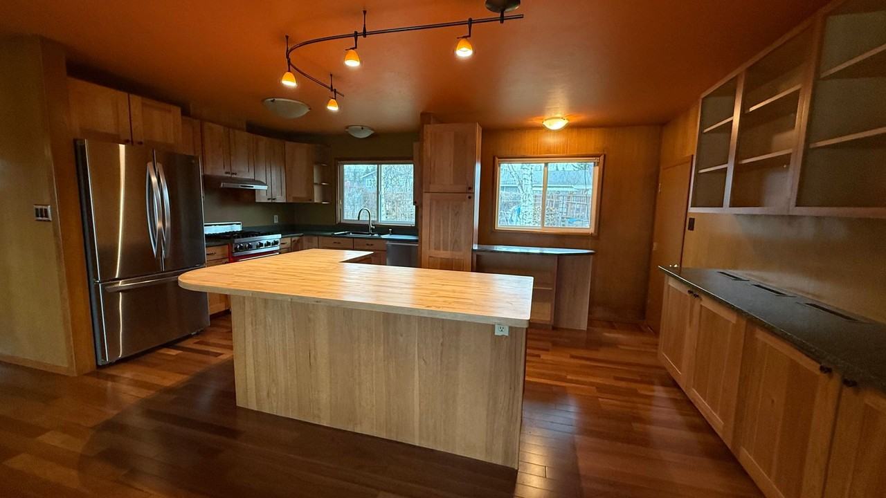 1353 M St - Photo 3 of 19