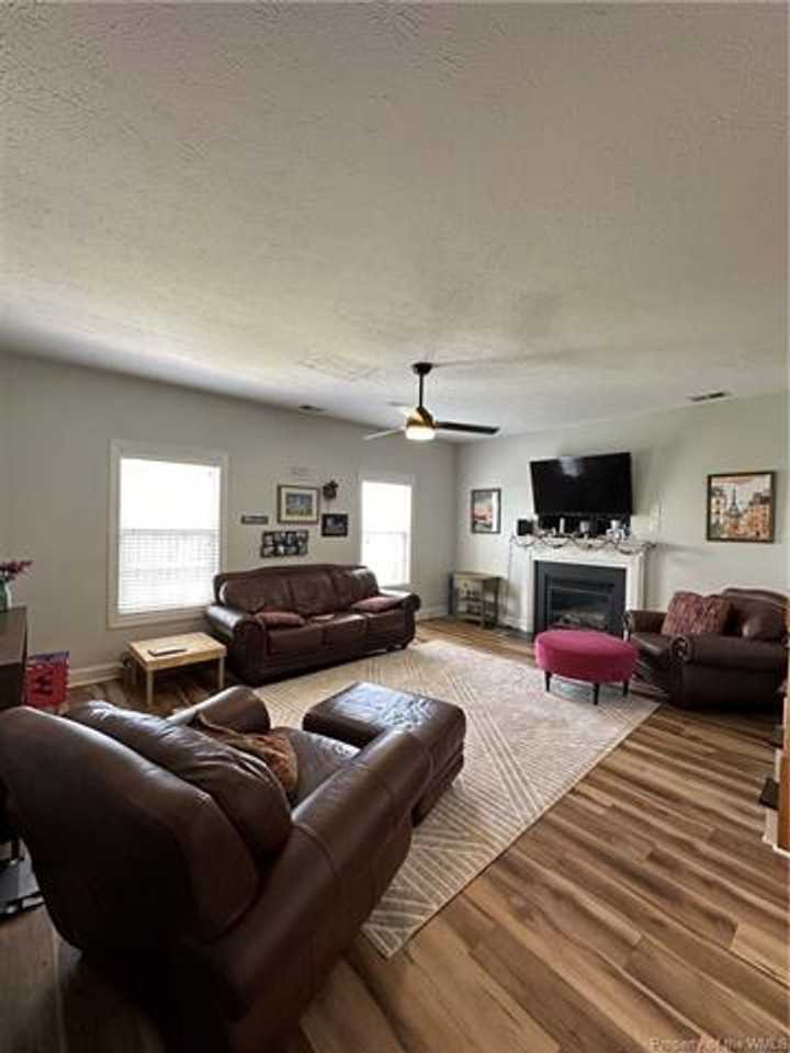 3505 Albert Ter - Photo 2 of 17
