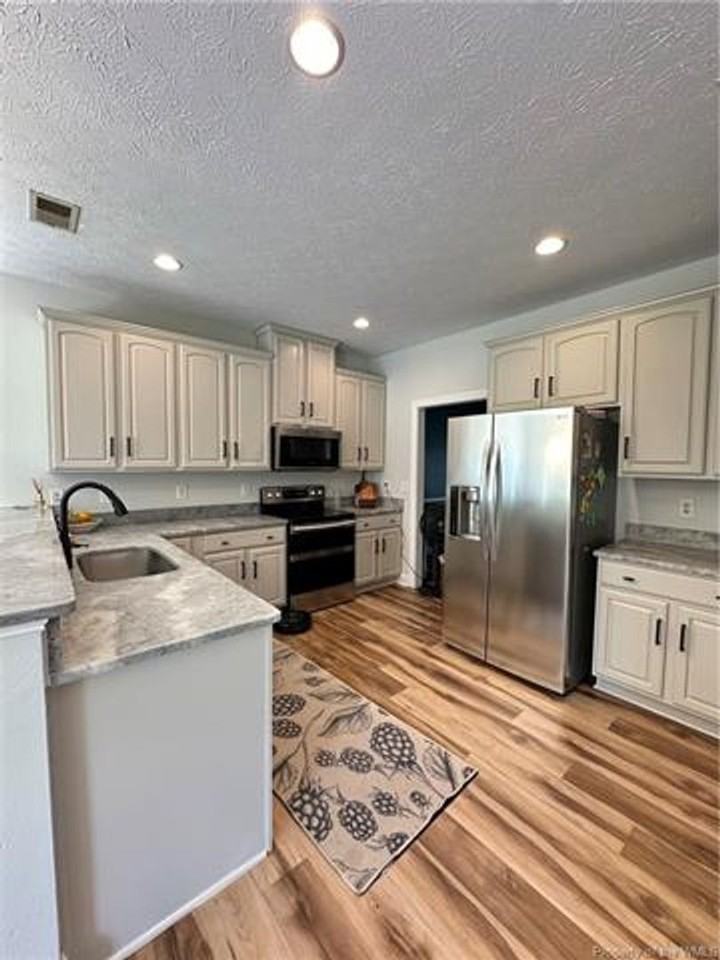 3505 Albert Ter - Photo 5 of 17