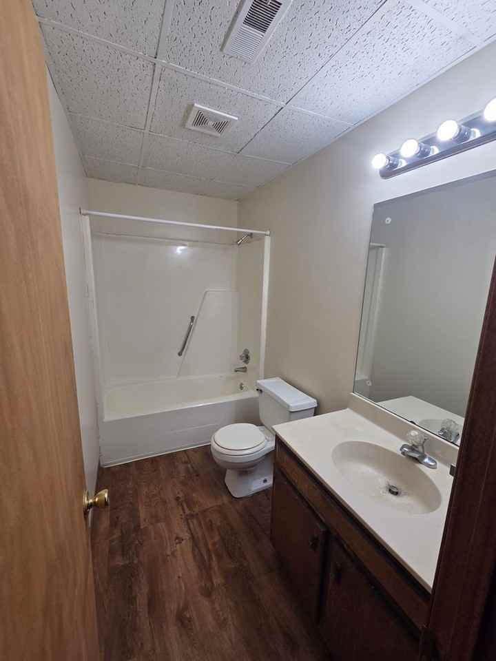 1837 Meadowland Ln - Photo 6 of 7
