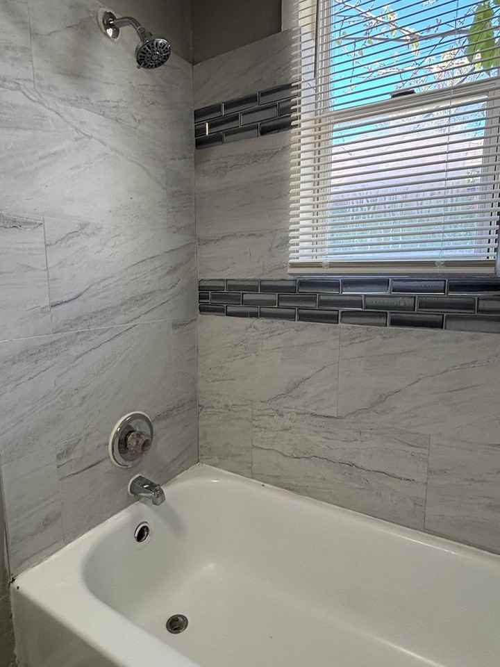 4430 Broadway - Photo 4 of 7