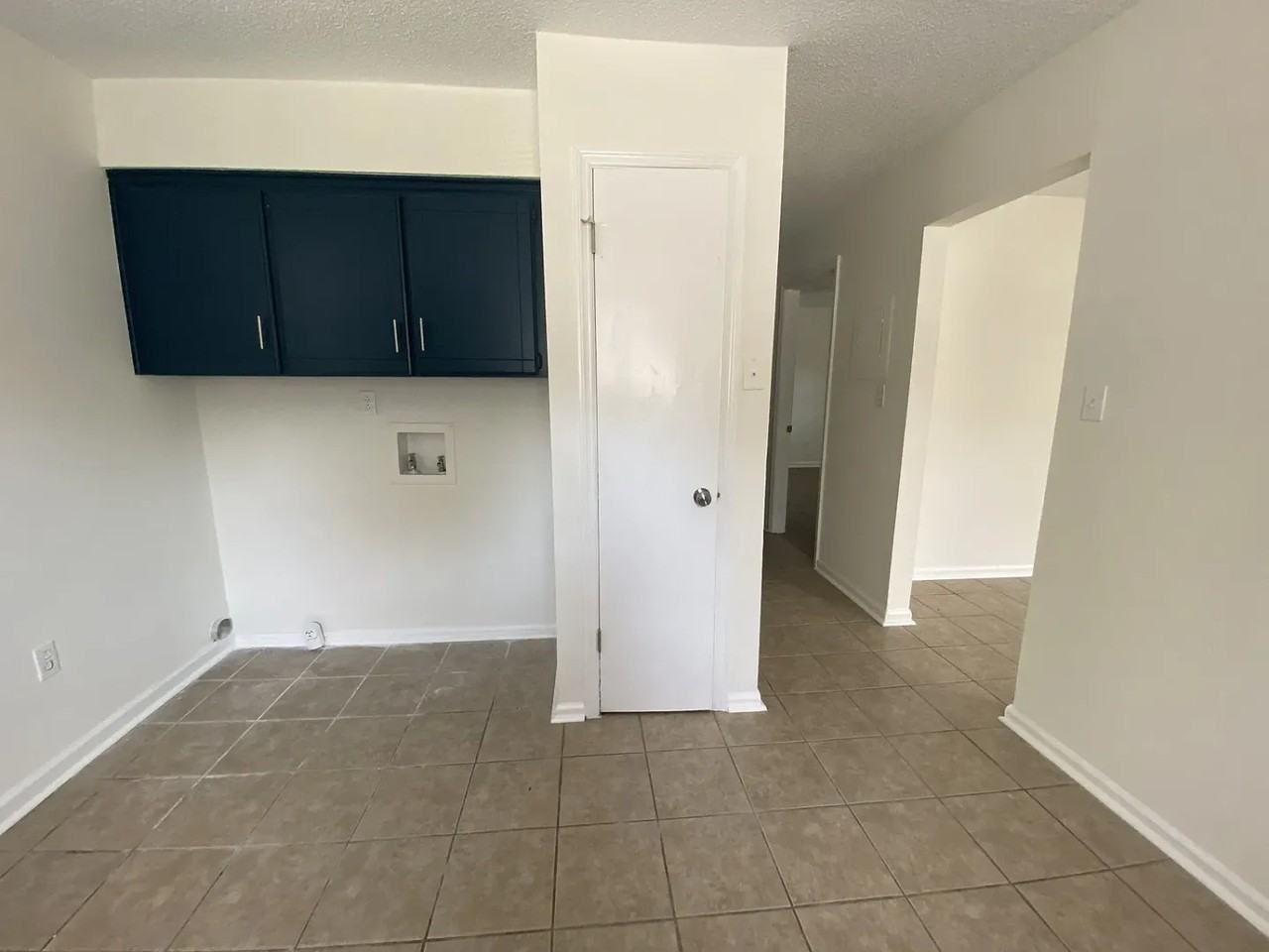 817 Brooks Ave #B - Photo 5 of 11