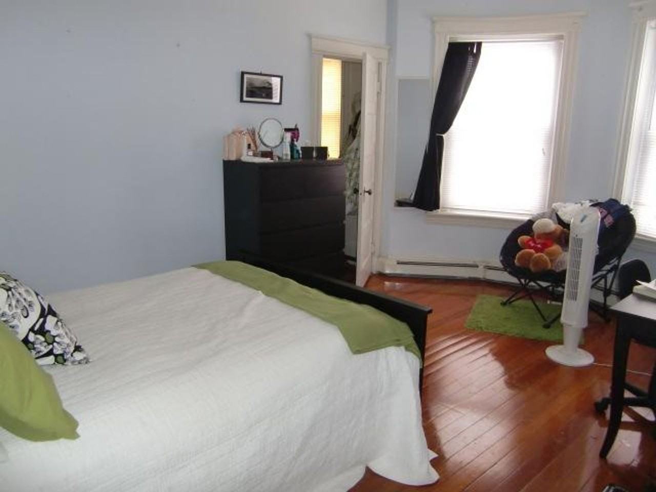 201 Winthrop Rd - Photo 3 of 24