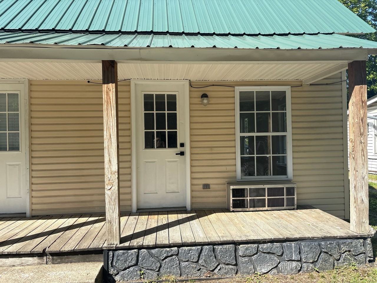 605B N Washington St - Photo 2 of 12