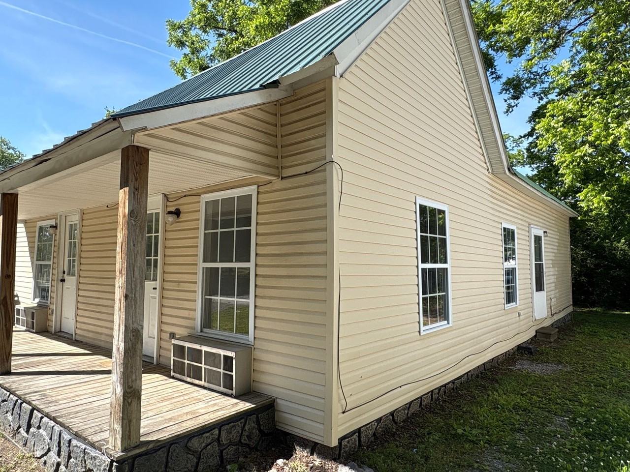 605B N Washington St - Photo 3 of 12