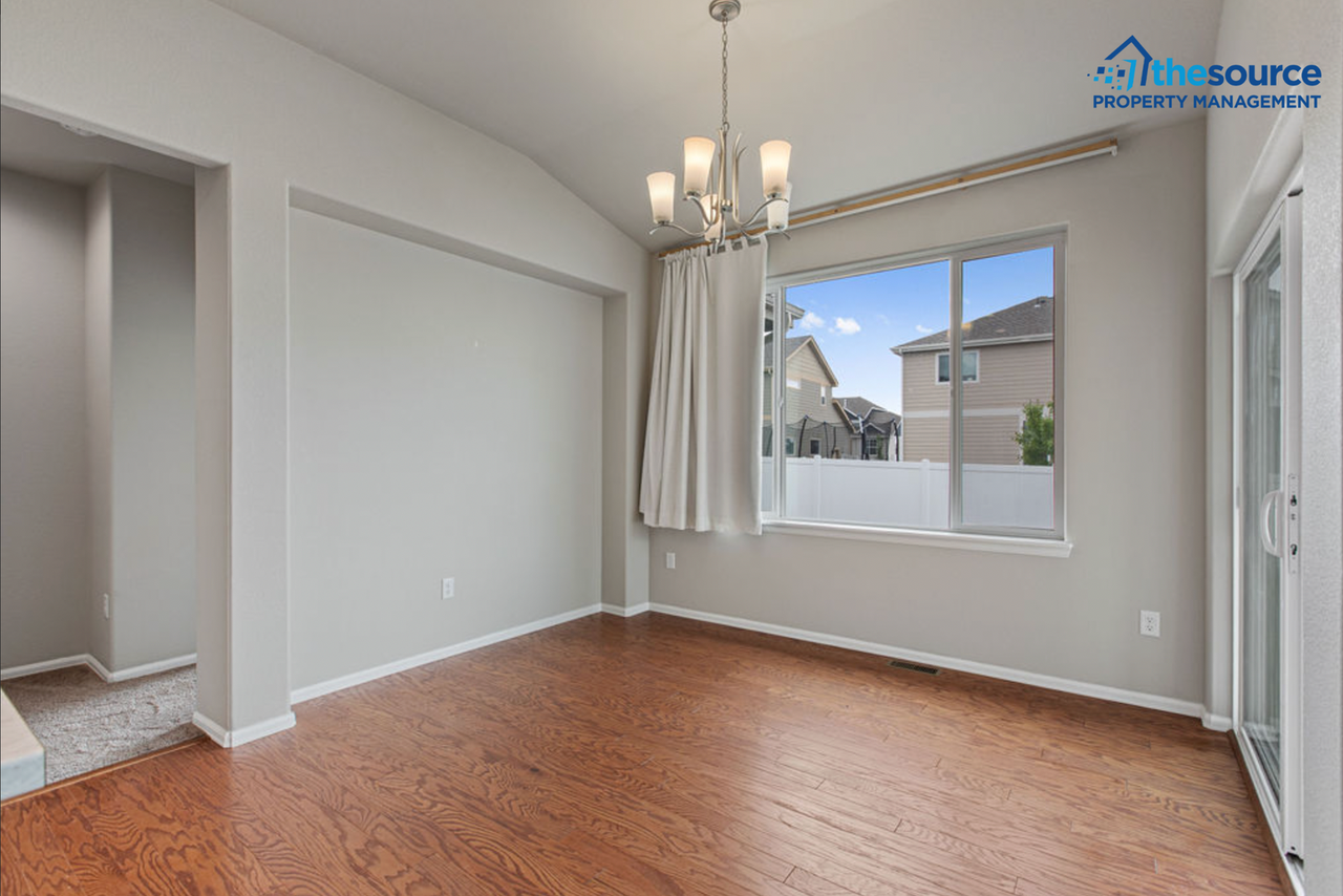 1003 Maplebrook Dr - Photo 6 of 34