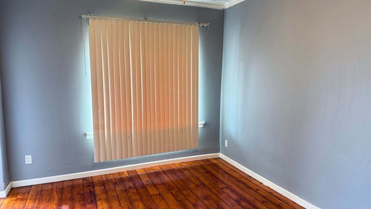 8224 S Muskegon Ave - Photo 2 of 16