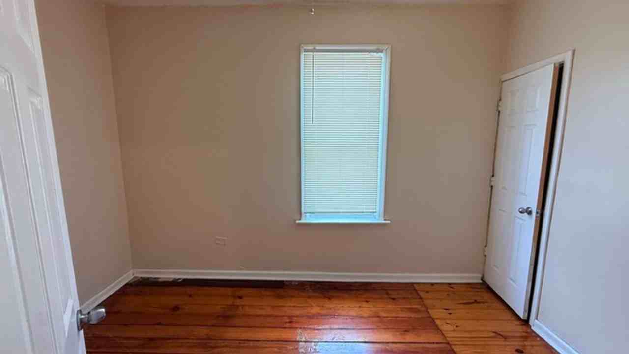 8224 S Muskegon Ave - Photo 6 of 16