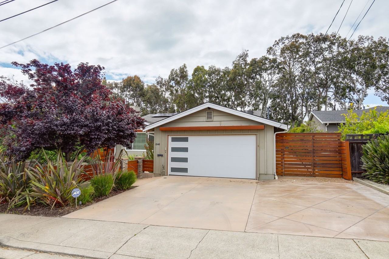 1048 Lassen Dr - Photo 2 of 49