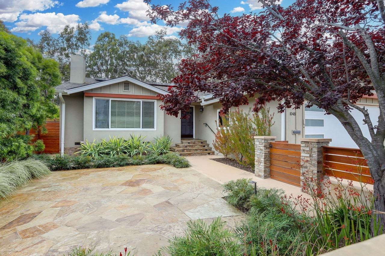 1048 Lassen Dr - Photo 3 of 49