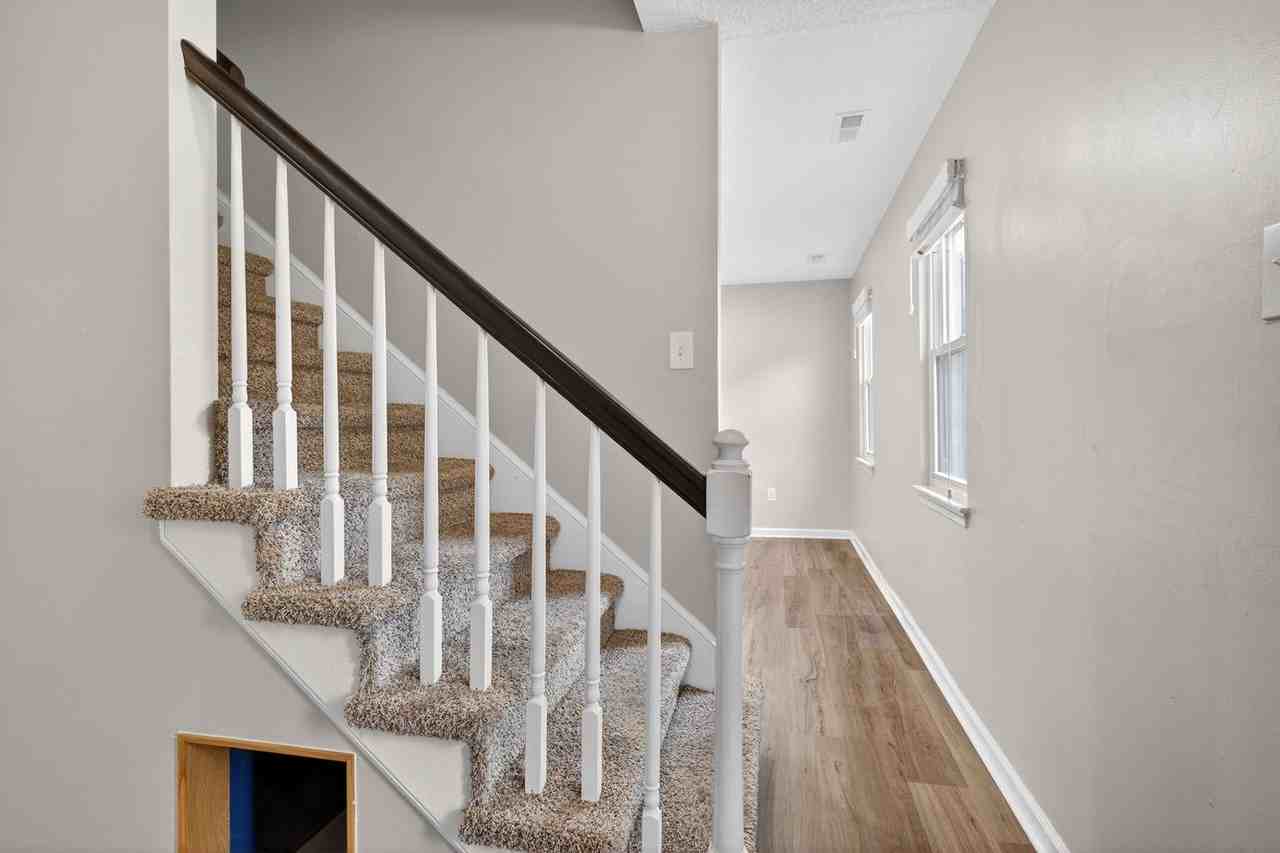 1116 Woodcock Ln - Photo 3 of 25