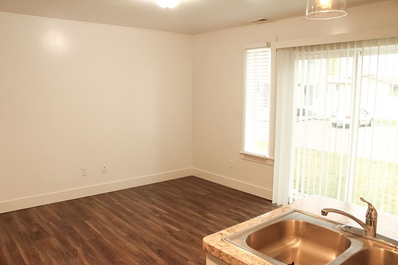 Hendricks Townhomes - Photo 3 of 23