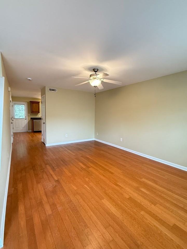 426 W I Pkwy - Photo 2 of 7