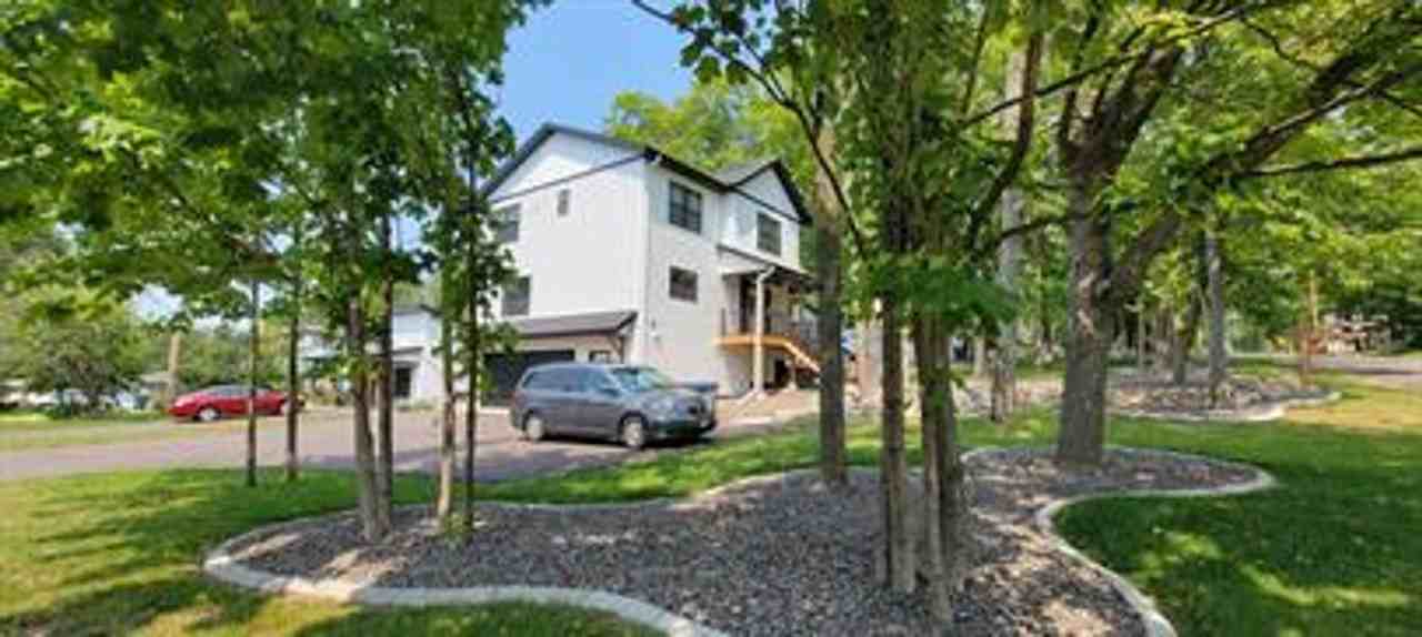 1229 Missouri Ave - Photo 3 of 23