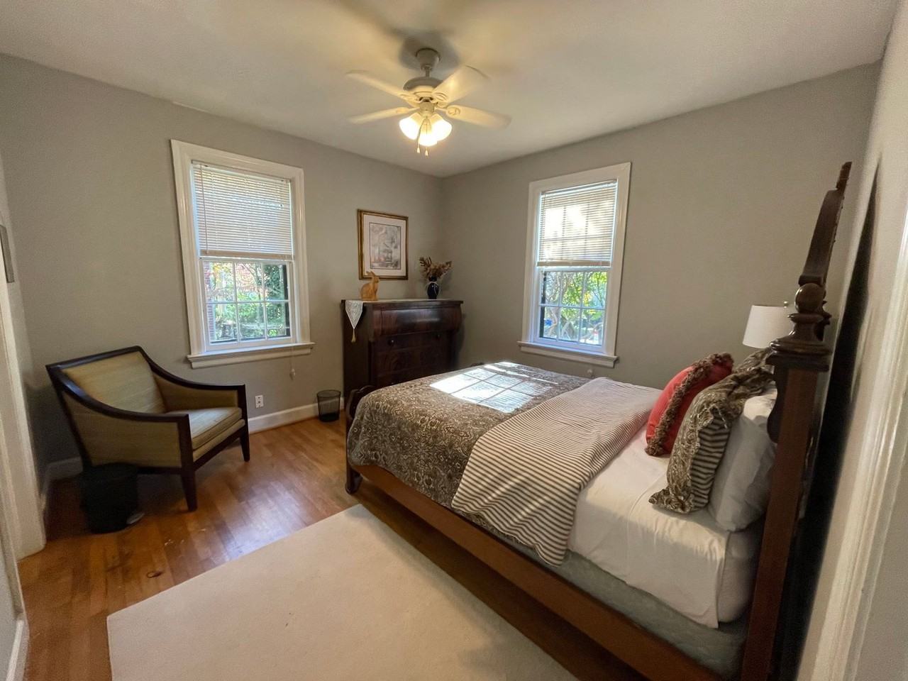 1818 Arlington St - Photo 2 of 18