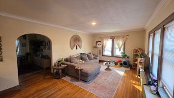 featured image of 602 N 10th Ave E