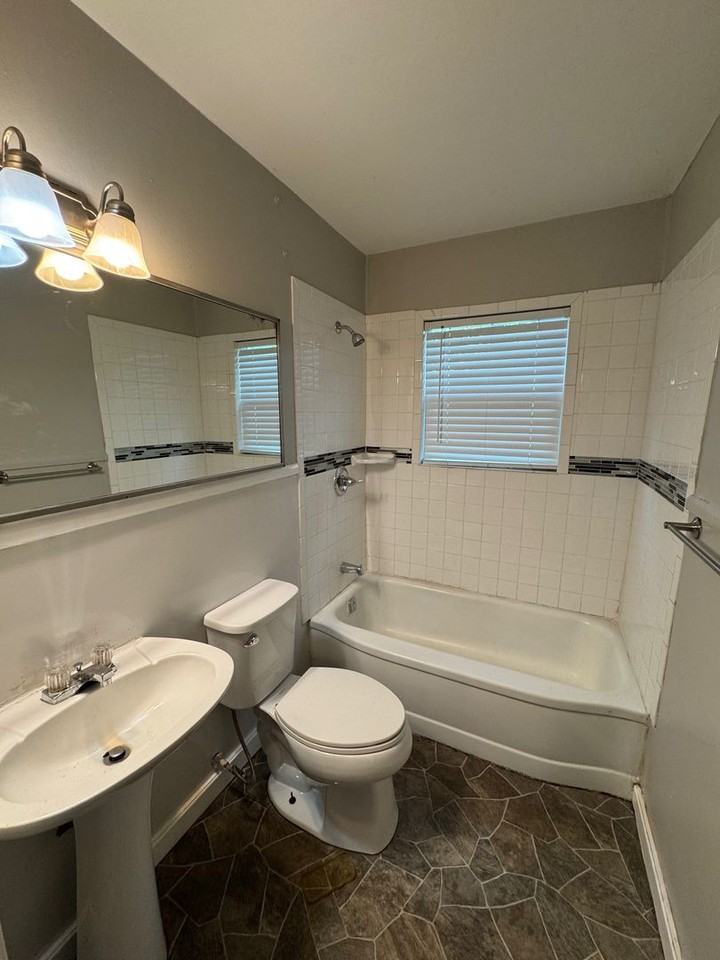 2600 Mckenzie Ave - Photo 4 of 9