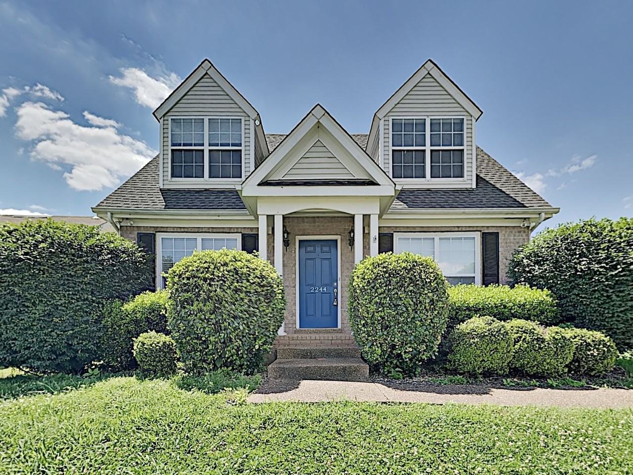 2244 Dewey Dr