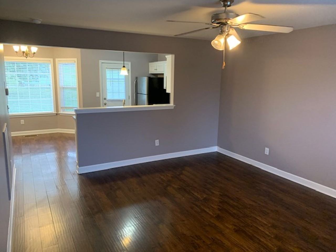 2244 Dewey Dr - Photo 2 of 20