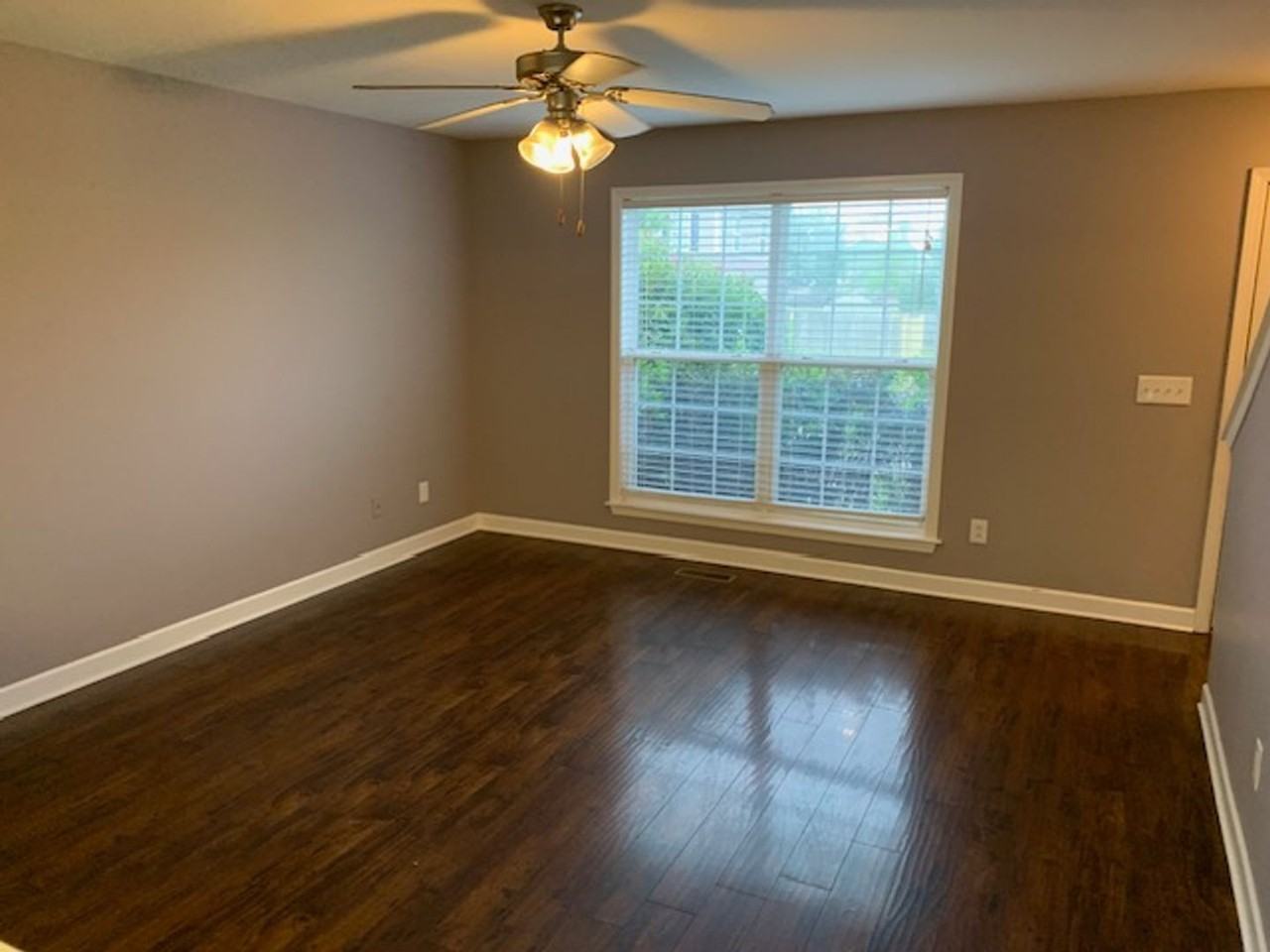 2244 Dewey Dr - Photo 3 of 20