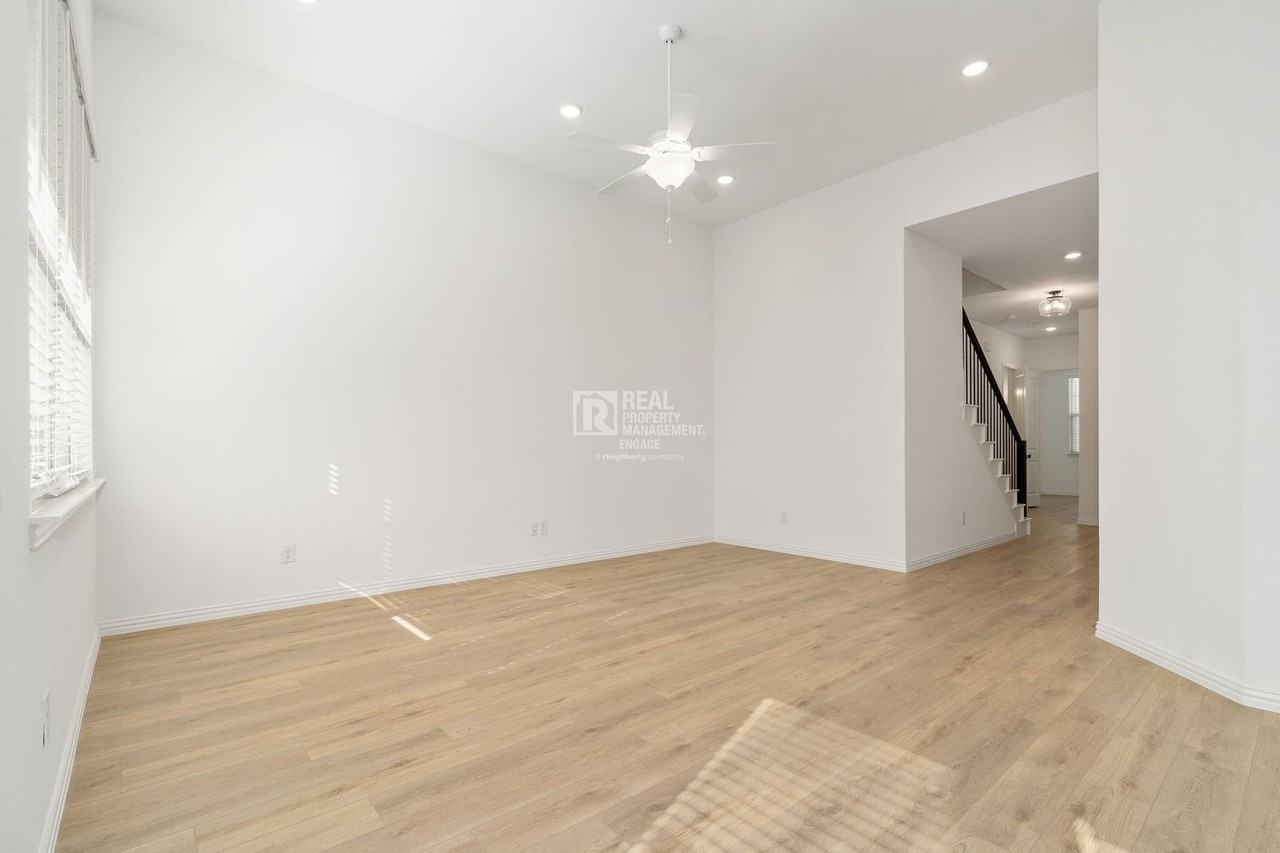 7516 Jones Dr - Photo 4 of 26