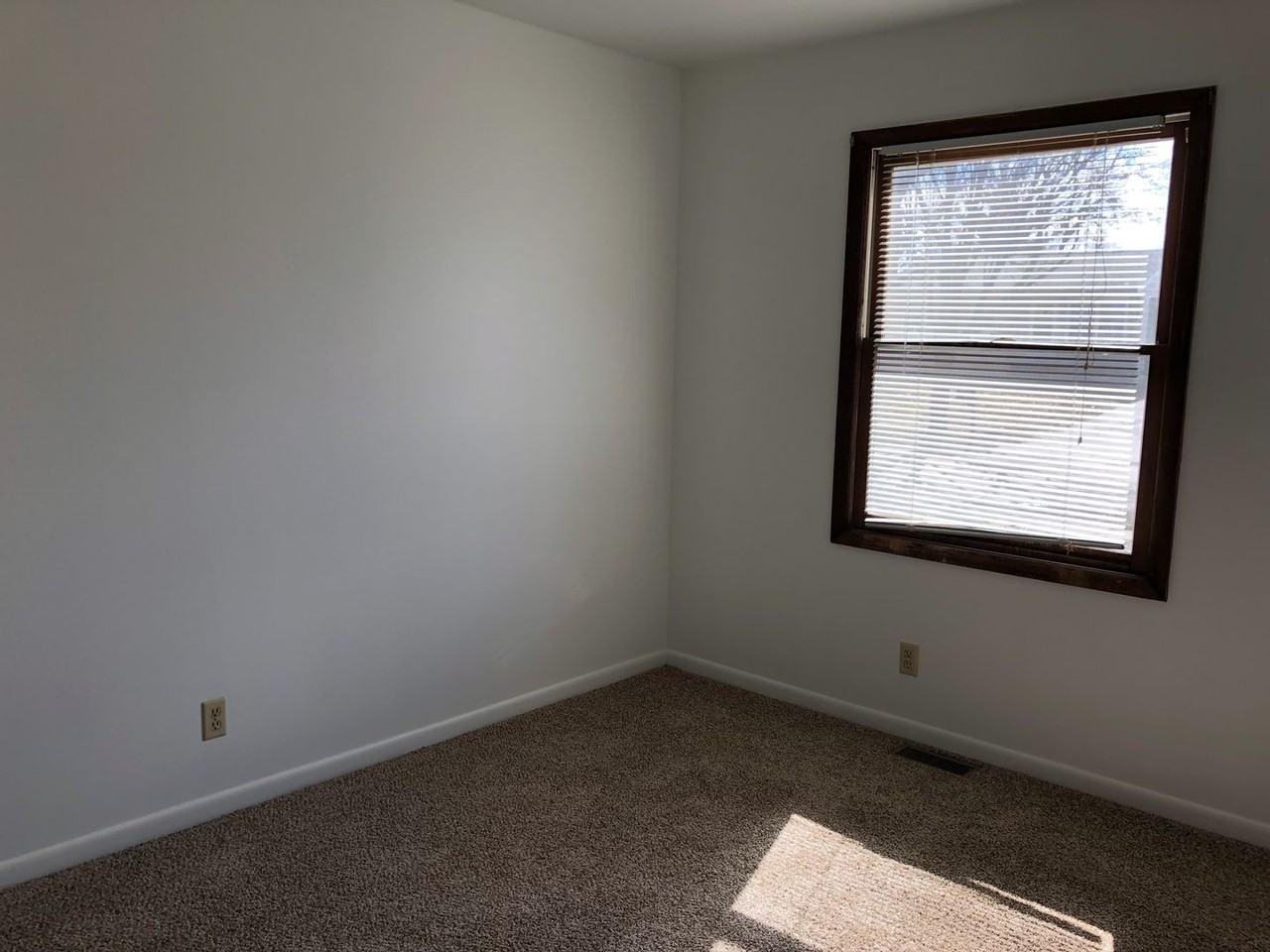 1217 95th Ave W - Photo 6 of 9