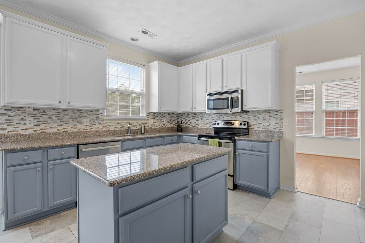 3203 Hearring Way - Photo 3 of 39