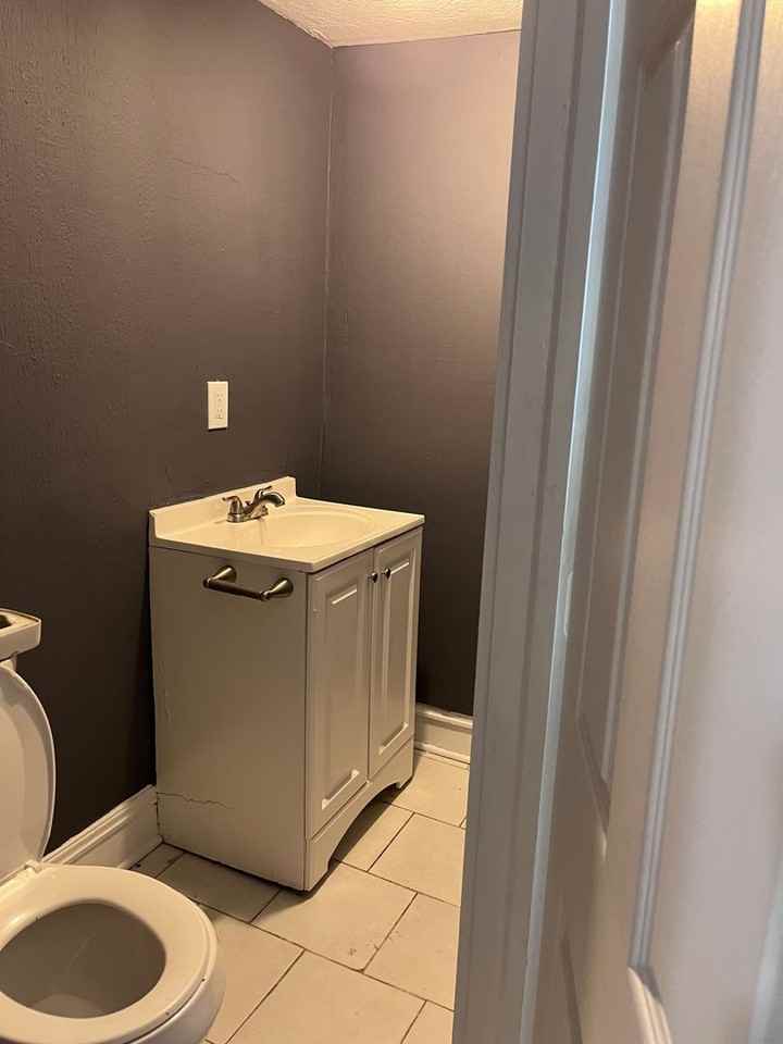 2955 E 115th St - Photo 2 of 13
