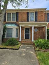 1027 Tottenham Ln - Photo 1 of 1