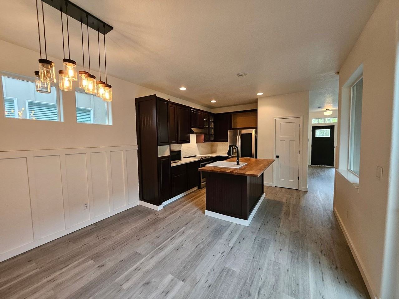 4616 Se Lone Oak St - Photo 5 of 28