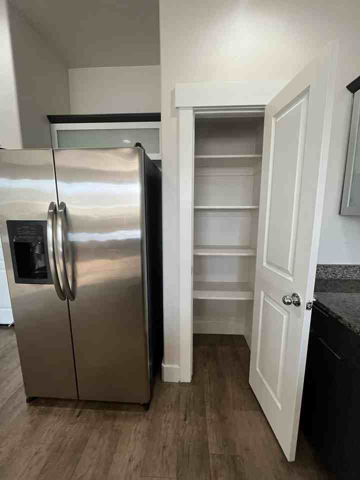 2309 W 450 S - Photo 4 of 23