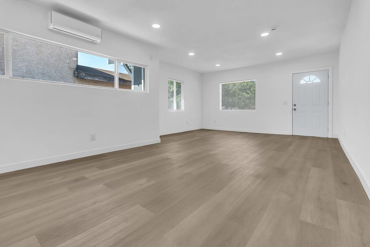 5518 Denker - Photo 2 of 39