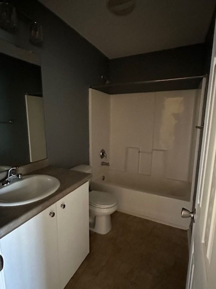 7002 White Pine Ave - Photo 4 of 23