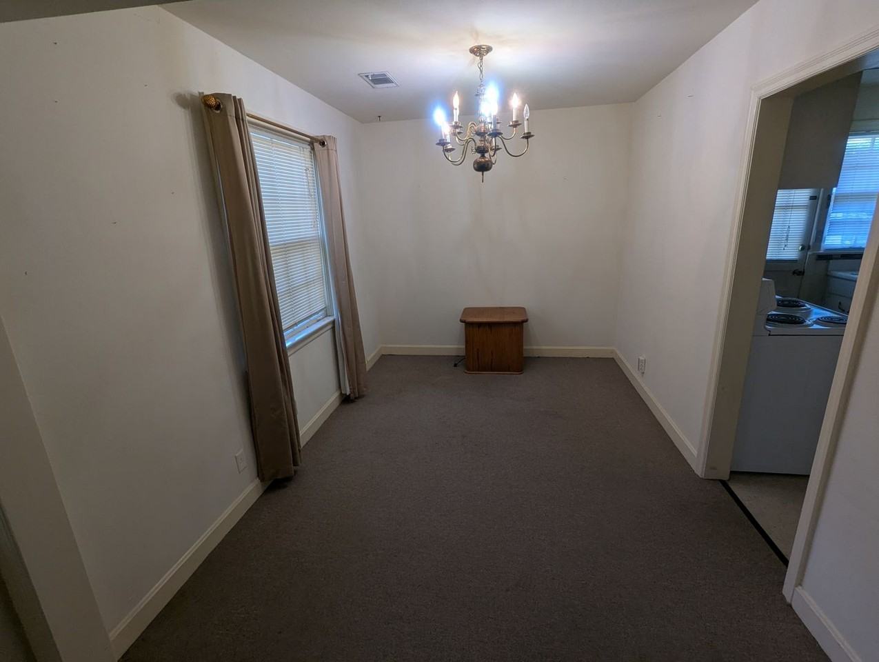 437 Meador Dr - Photo 3 of 9