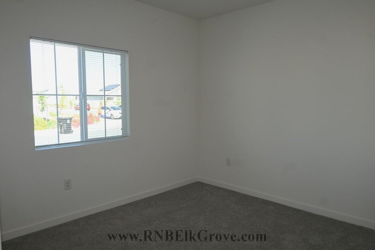 8855 Sebago Way - Photo 3 of 25