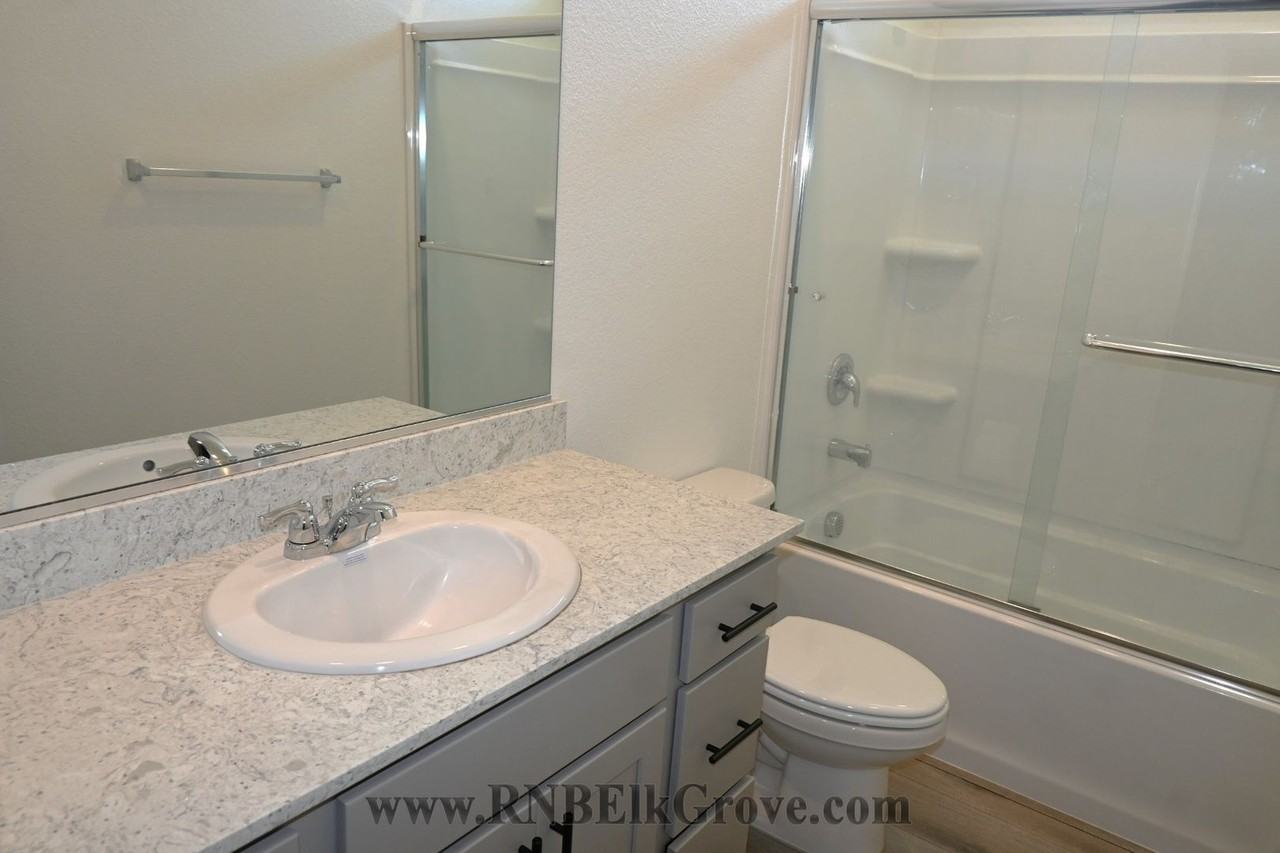 8855 Sebago Way - Photo 4 of 25