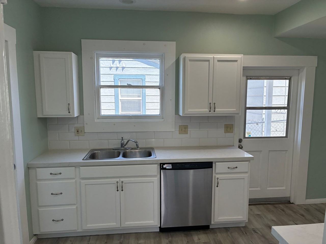 PALM AVENUE 4874-4876 - Photo 5 of 44