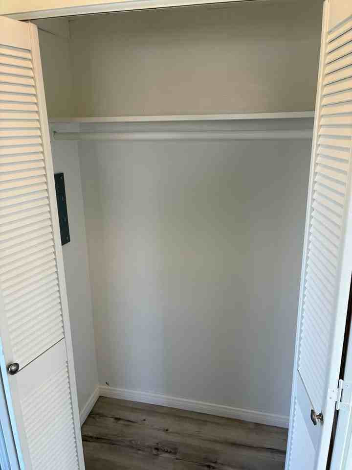 PALM AVENUE 4874-4876 - Photo 6 of 44