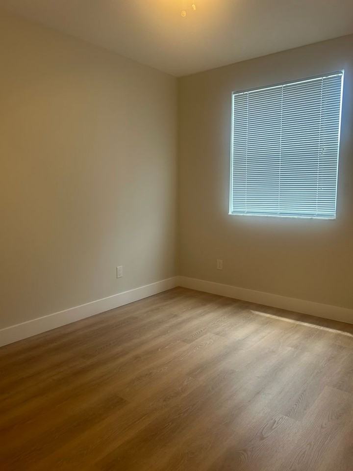 1612 1st St - Photo 7 of 20