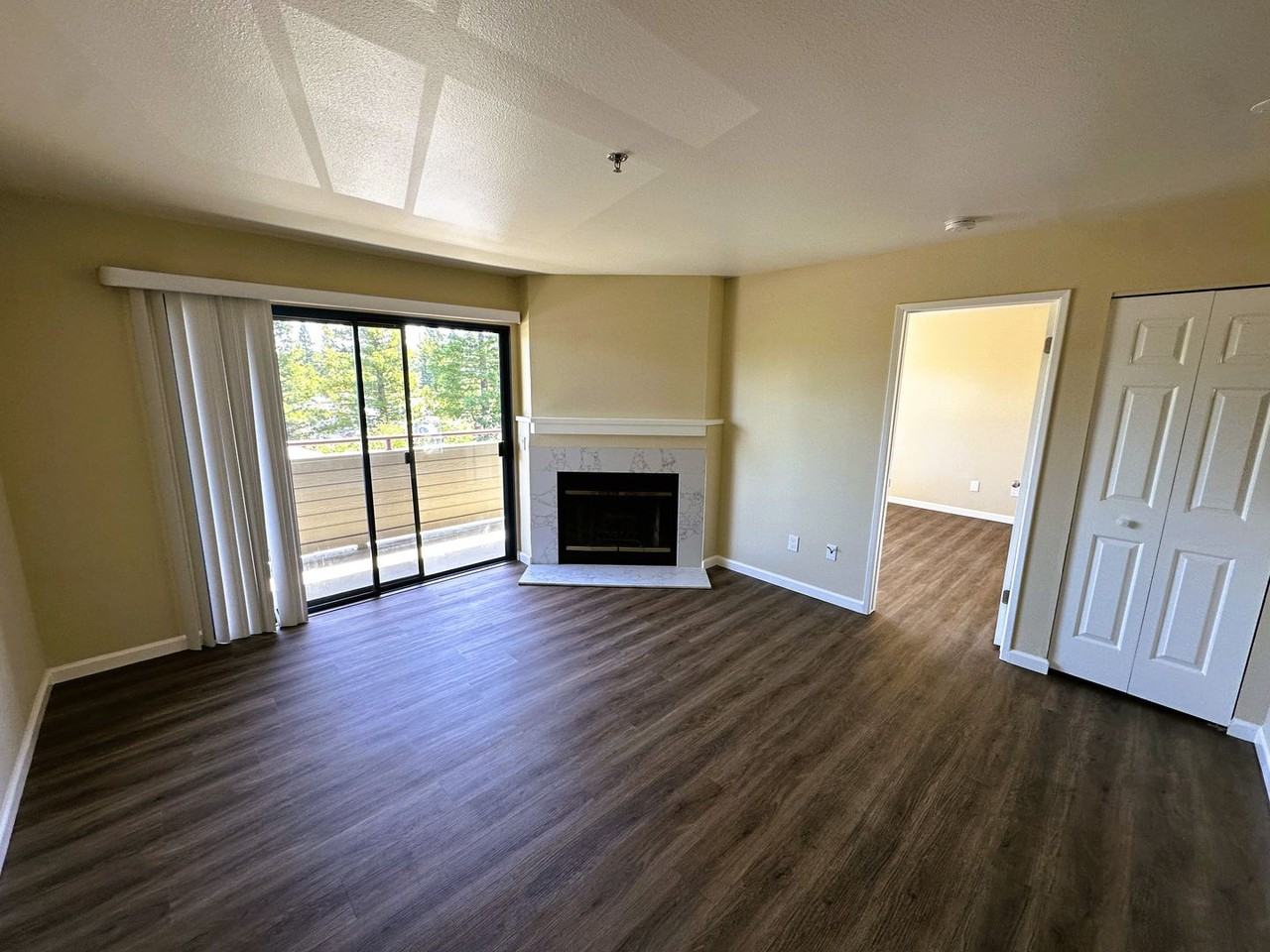 202 Mariner Way - Photo 3 of 8