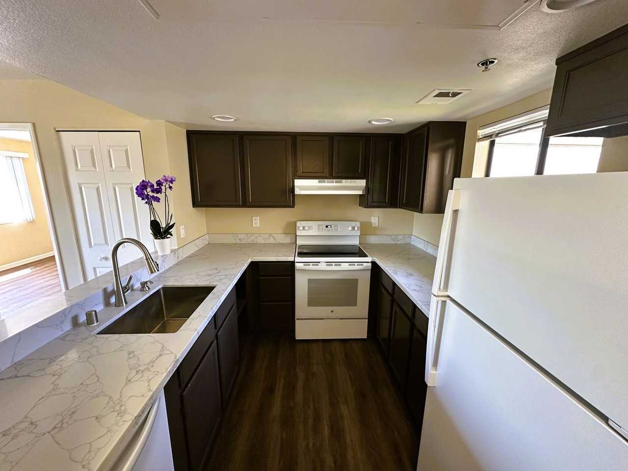 202 Mariner Way - Photo 5 of 8