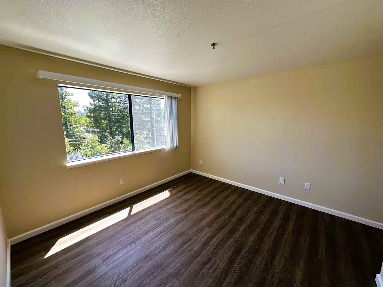 202 Mariner Way - Photo 6 of 8