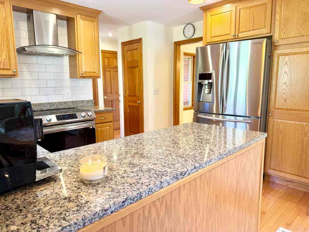 11 Lunt Dr - Photo 6 of 50