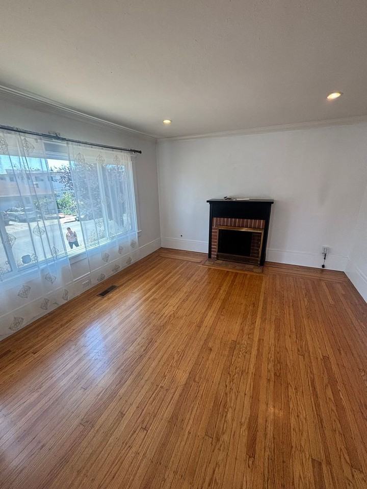 3218 School St - Photo 2 of 15